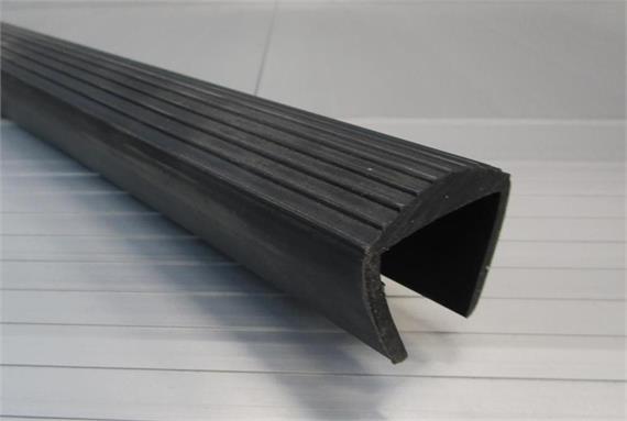 PVC Profil 45mm für Stangenträger L=2600mm